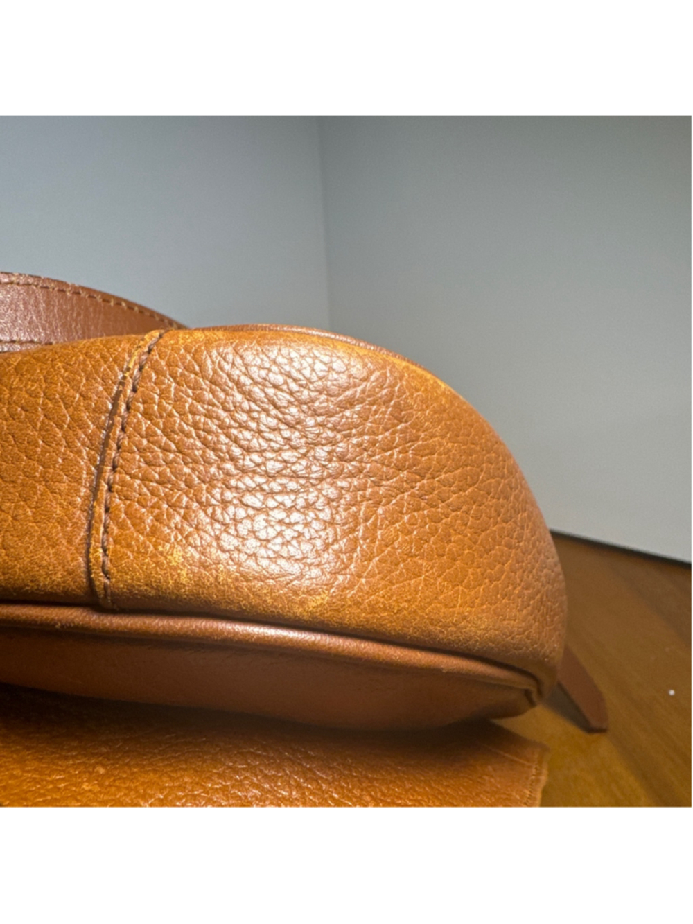 Burberrys Leather Cross-body saddle bag - Picture 4 of 11